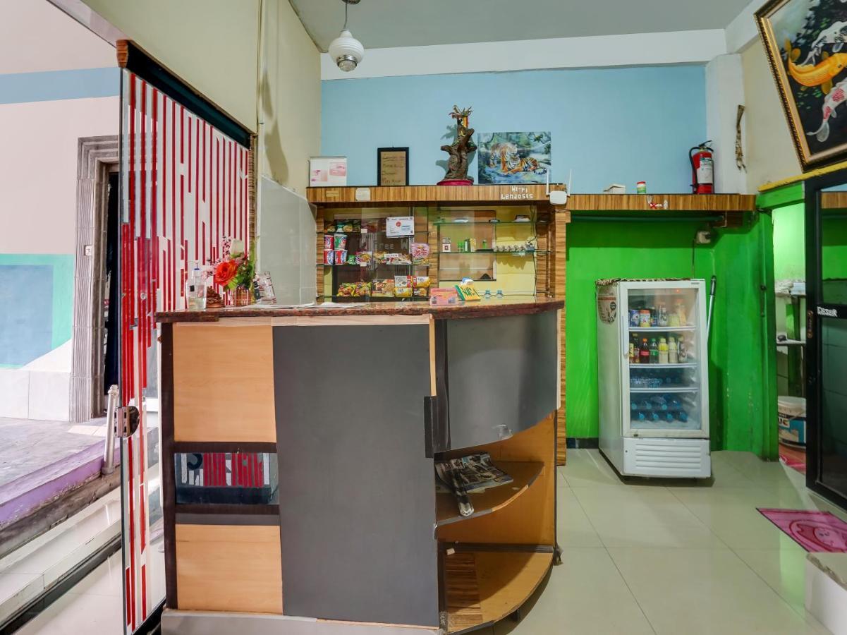 Oyo 90161 Hotel Lendosis Pipa Reja Angkatan 66 Palembang Eksteriør billede