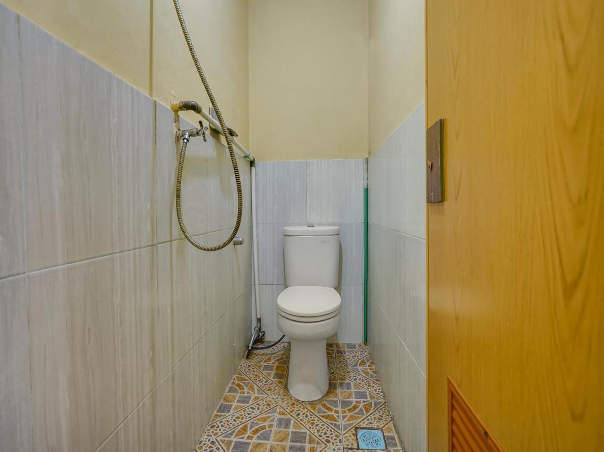 Oyo 90161 Hotel Lendosis Pipa Reja Angkatan 66 Palembang Eksteriør billede