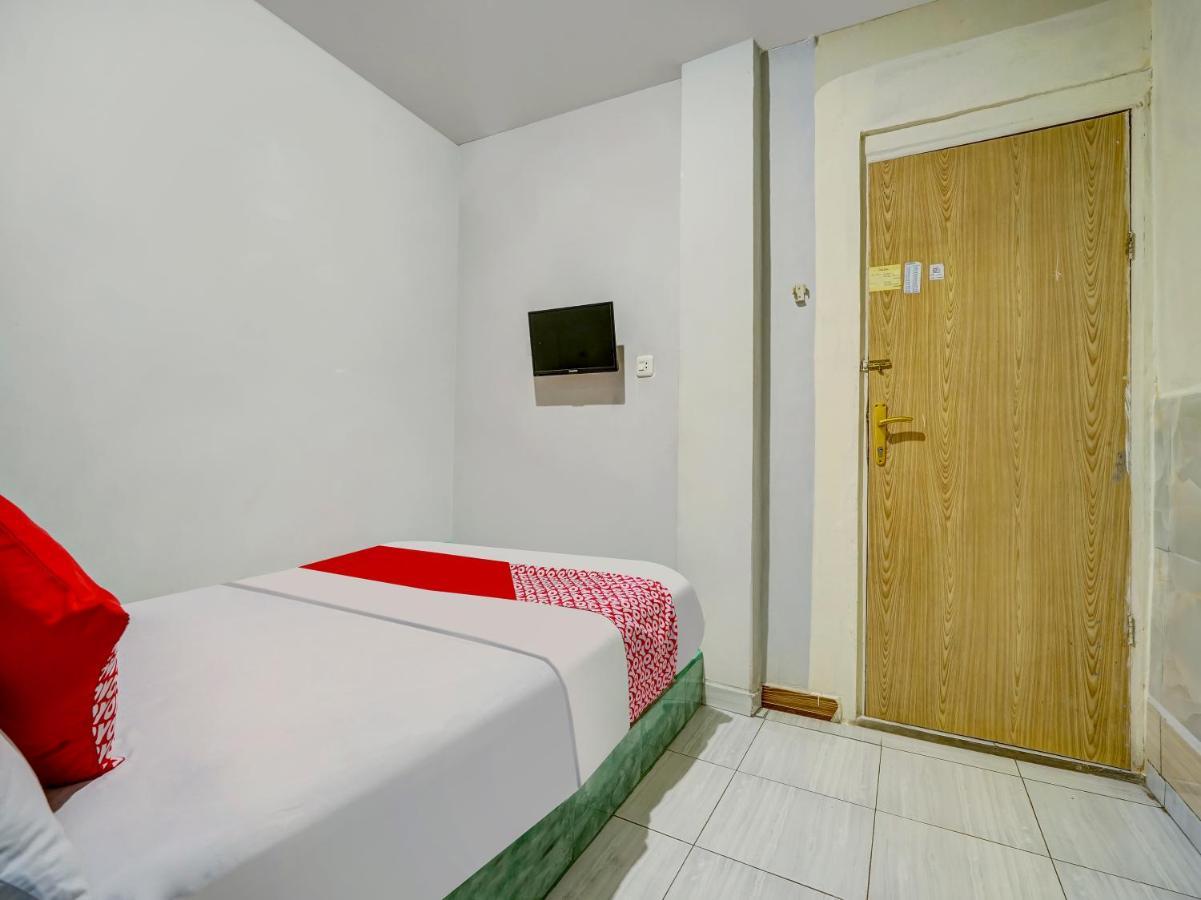 Oyo 90161 Hotel Lendosis Pipa Reja Angkatan 66 Palembang Eksteriør billede