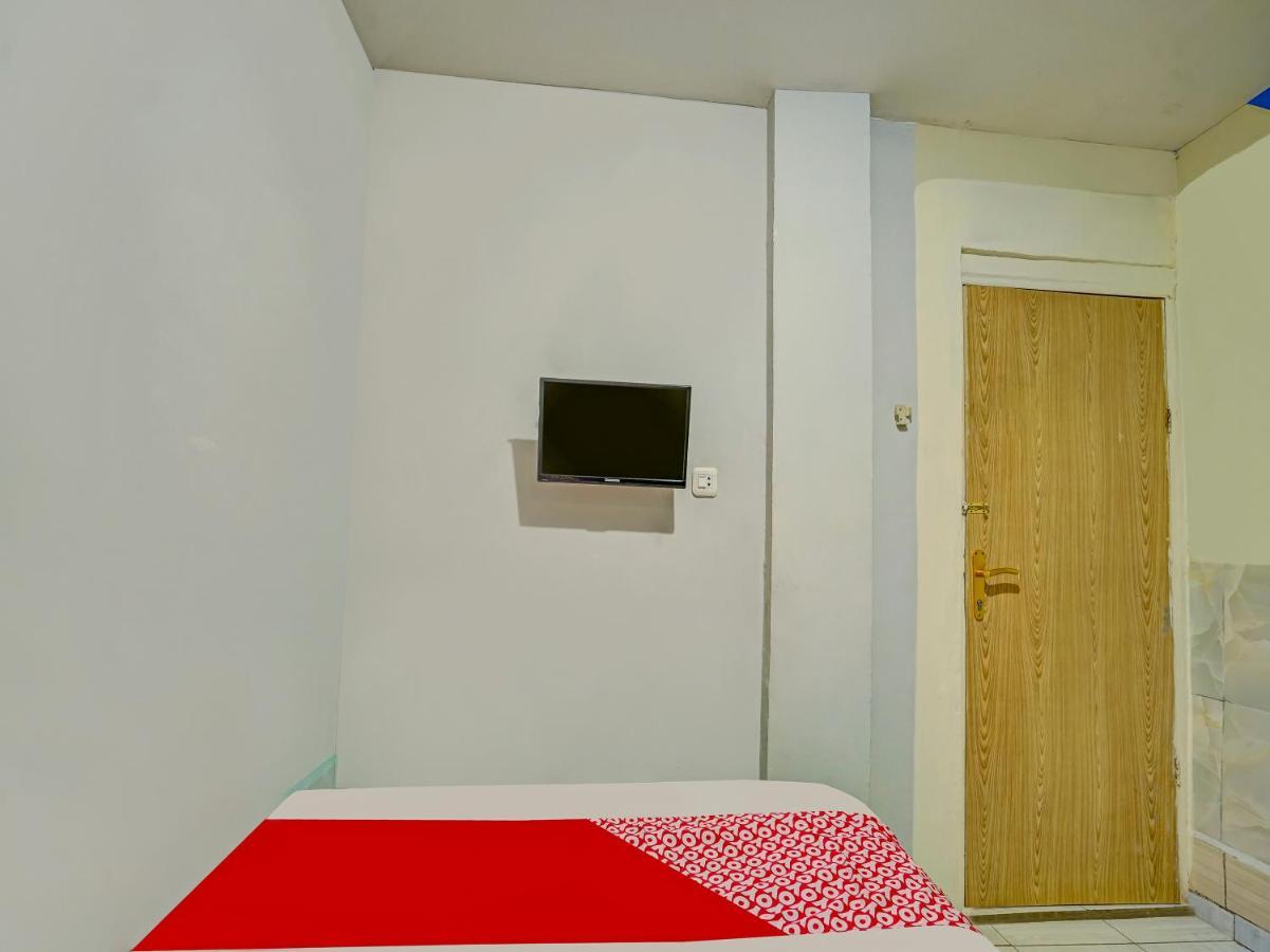 Oyo 90161 Hotel Lendosis Pipa Reja Angkatan 66 Palembang Eksteriør billede